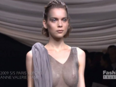 外国人 ポロリ ファッションショーで透け乳首&美乳をポロリしまくるスーパーモデル達