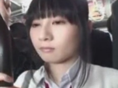 玉木純子 清純系なニーハイJKをバスでレイプ痴漢動画