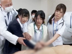 未来の看護師が入院患者のケアを学ぶ看護学校実習