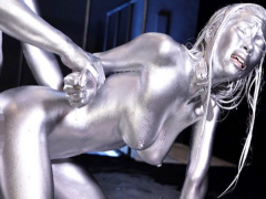 巨乳の美人バイオリニストが性奴隷になり全身に銀粉を塗られ光るアソコに挿入され輝きながらハメまくる!