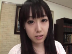 無修正 元AKB48の研修生のツルツルマ○コにたっぷり中出しする輪姦パコ