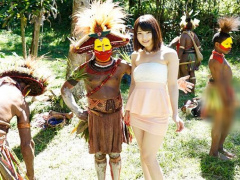 日本のセクシーアイドルが南国の原住民と異文化交流セックス! 野性のチン...