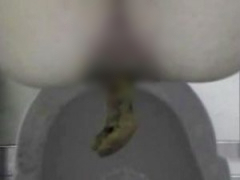 スカトロ トイレ盗撮 素人女子校生たちが和式トイレでおしっこやうんちを大量に排便するところをのぞき隠し撮り!
