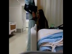 個人撮影 入院中の彼氏をヌキにきた彼女を撮影→流出w