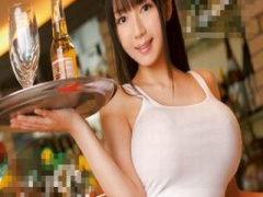 客の特濃ザーメンを爆乳美女がフェラ抜きしてくれるガールズバー 店の裏で...