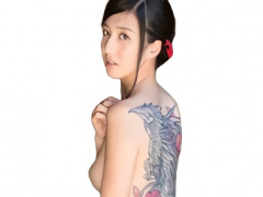 背中に刺青、関西弁の激カワ極妻が若い組員の男と濃密ベロキスセックス! !