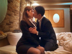 人妻OLと後輩男子社員にラブホテルで1発10万円の中出しセックスを提案!